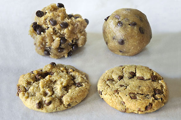Ζύμη για cookies πριν και μετά το ψήσιμο/Cookie dough before and after baking